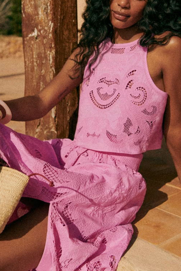 Tweedelige Set Dames in Roze Kant met Cropped Top en Hoge Taille Rok – Luchtige Elegantie voor Zomerfeesten 1