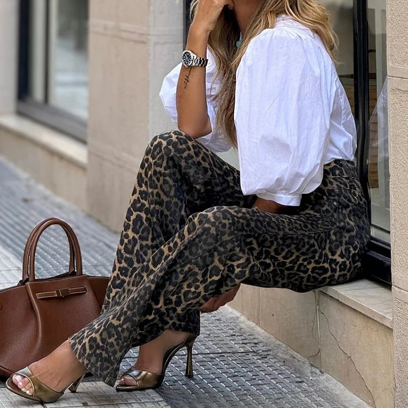 Vrouwelijke Werkbroek van Chiffon met Elastische Taille en Luipaardpatroon – Losse Pasvorm met Zak voor Zomergebruik 2
