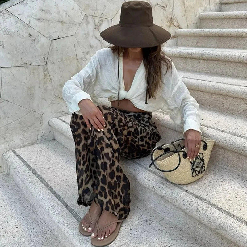 Vrouwelijke Werkbroek van Chiffon met Elastische Taille en Luipaardpatroon – Losse Pasvorm met Zak voor Zomergebruik 4
